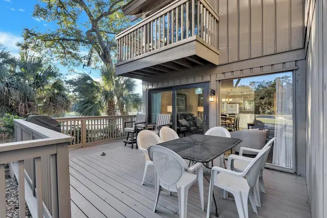 Balcony at Water Oak 16